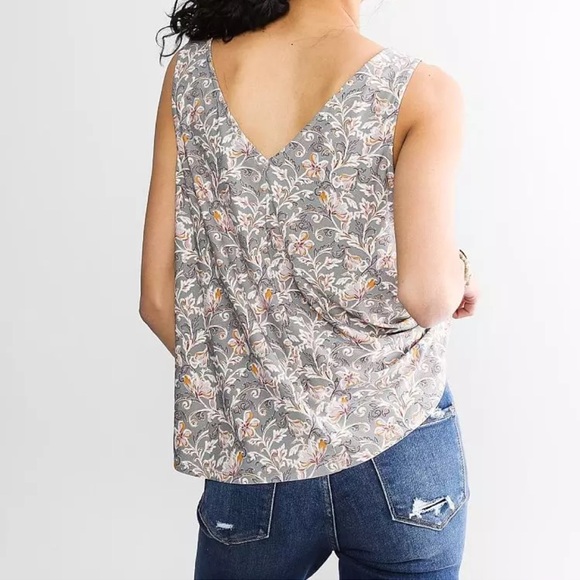 NWT DAYTRIP FLORAL TANK TOP SIZE MEDIUM! - Picture 2 of 6